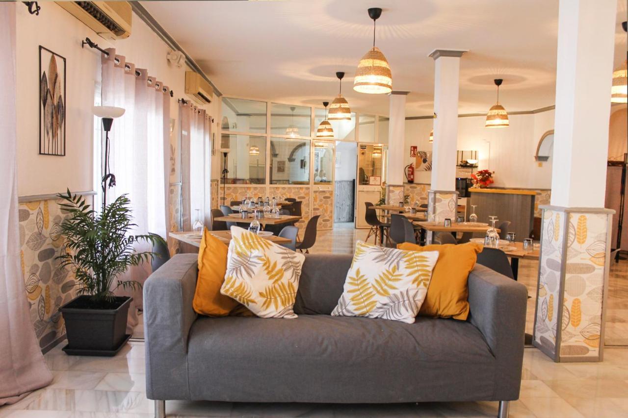 Hotel Restaurante Via Sevilla - Cadiz By Ma 22 Puntos El Cuervo  المظهر الخارجي الصورة