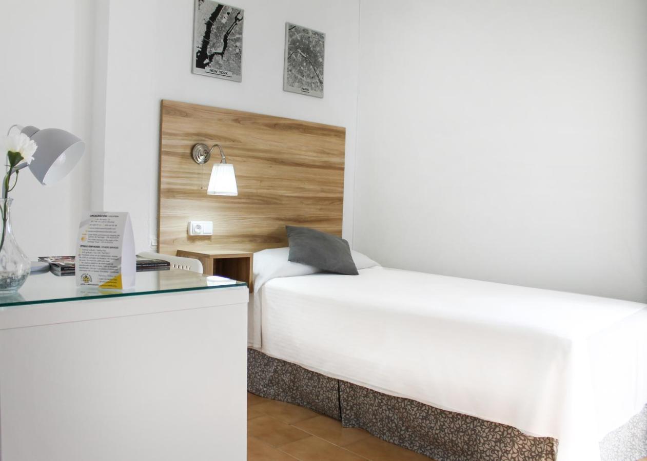 Hotel Restaurante Via Sevilla - Cadiz By Ma 22 Puntos El Cuervo  المظهر الخارجي الصورة