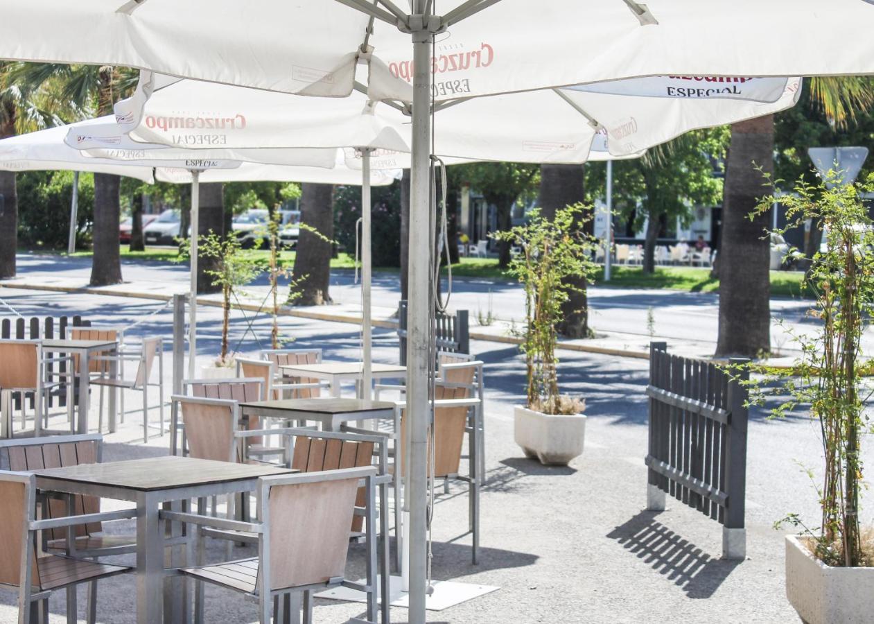 Hotel Restaurante Via Sevilla - Cadiz By Ma 22 Puntos El Cuervo  المظهر الخارجي الصورة