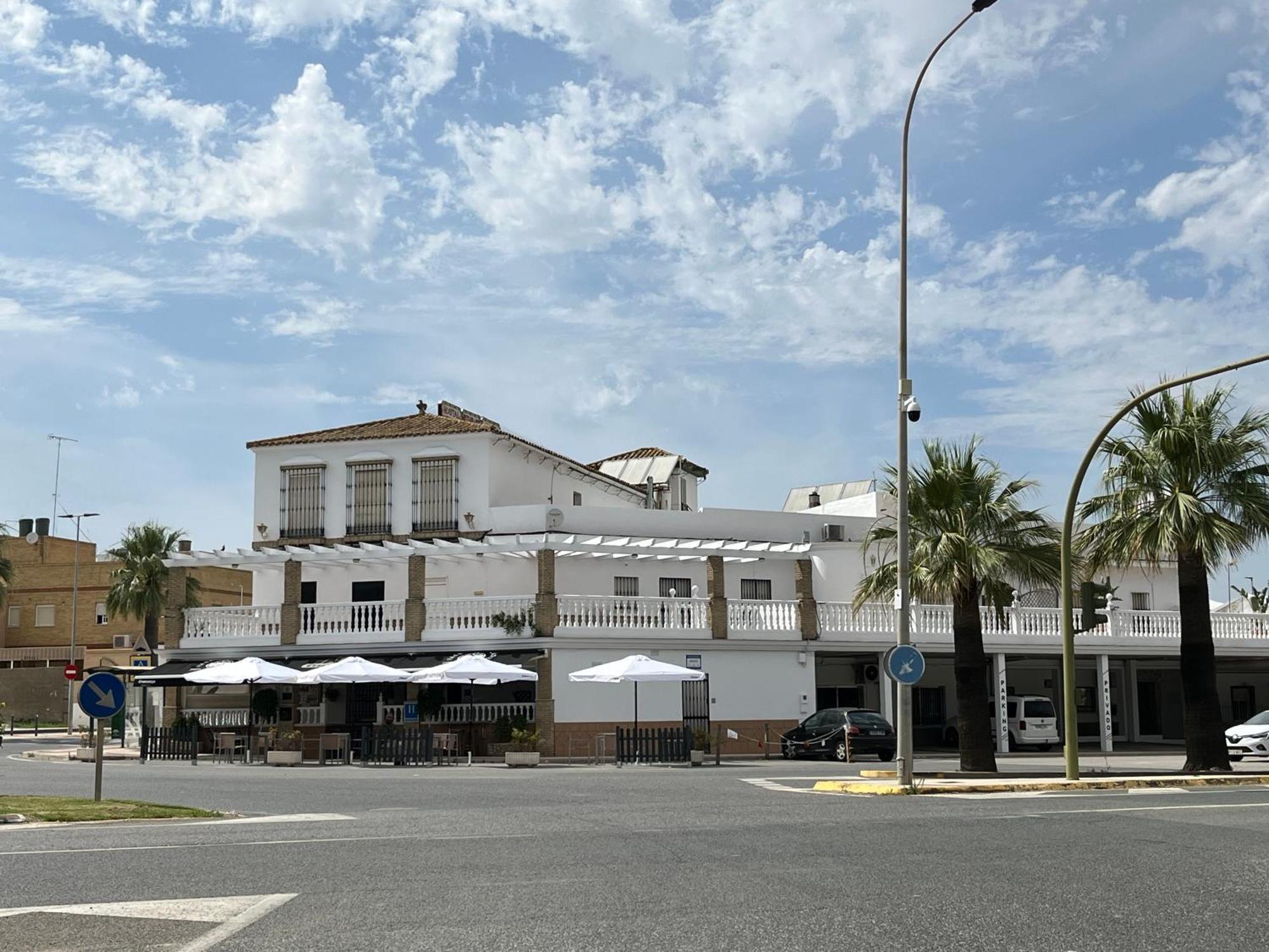 Hotel Restaurante Via Sevilla - Cadiz By Ma 22 Puntos El Cuervo  المظهر الخارجي الصورة